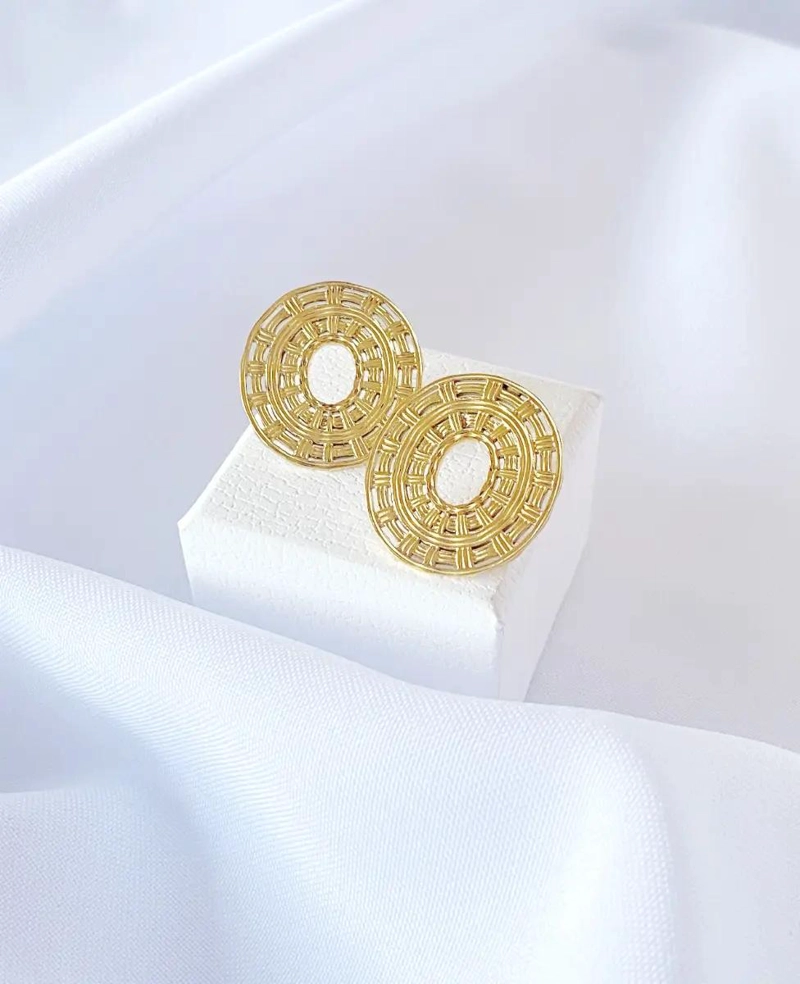 ARO CALADO ELEGANTE BAÑADO EN ORO 18K PARA MUJER - 1