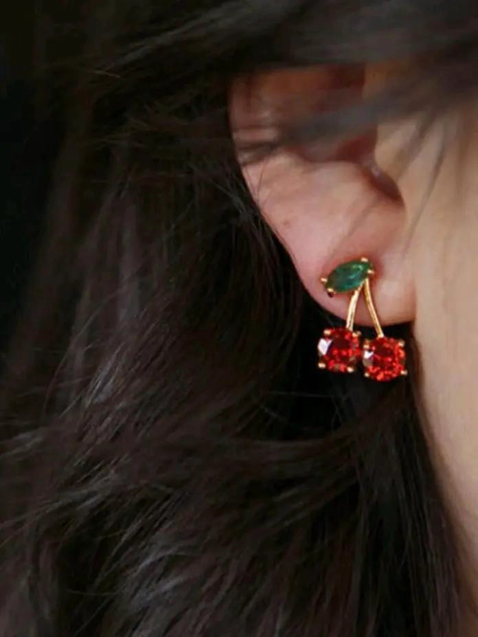 AROS ELEGANTES EN FORMA DE CEREZAS CON CIRCONES EN BAÑO DE ORO - 5