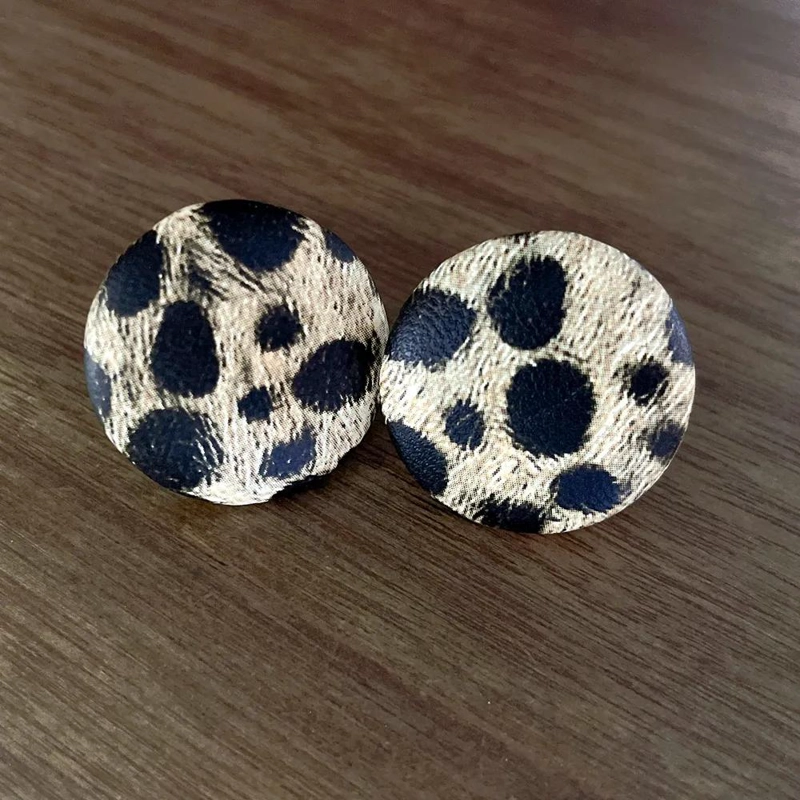 AROS DE FIESTA CON DISEÑO DE BOTONES ELEGANTES - 2