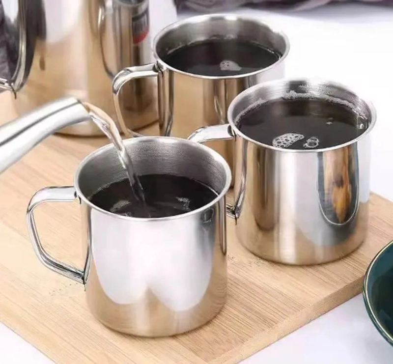 PACK DE 4 TAZAS DE ACERO INOXIDABLE CON TAPA PARA BEBIDAS - 4