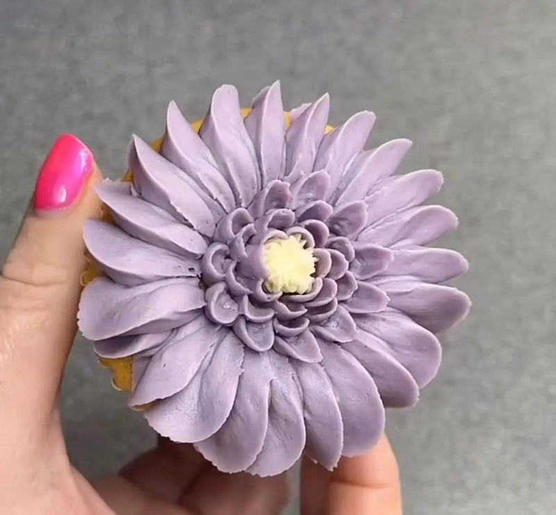 BOQUILLA PASTELERA NUMERO 16 CON DISEÑO ESTRELLA PARA DECORACION FINA - 2