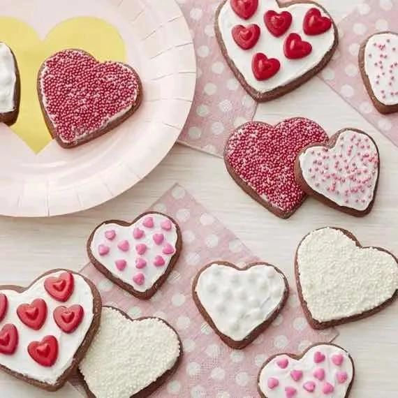 SET DE 6 MOLDES PARA GALLETAS CON FORMAS DE CORAZON EN VARIOS TAMAÑOS - 6