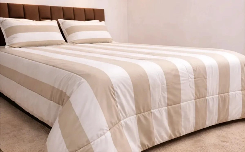 PLUMON REVERSIBLE 2 PLAZAS ESTAMPADO STRIPES BEIGE SUAVE - 2