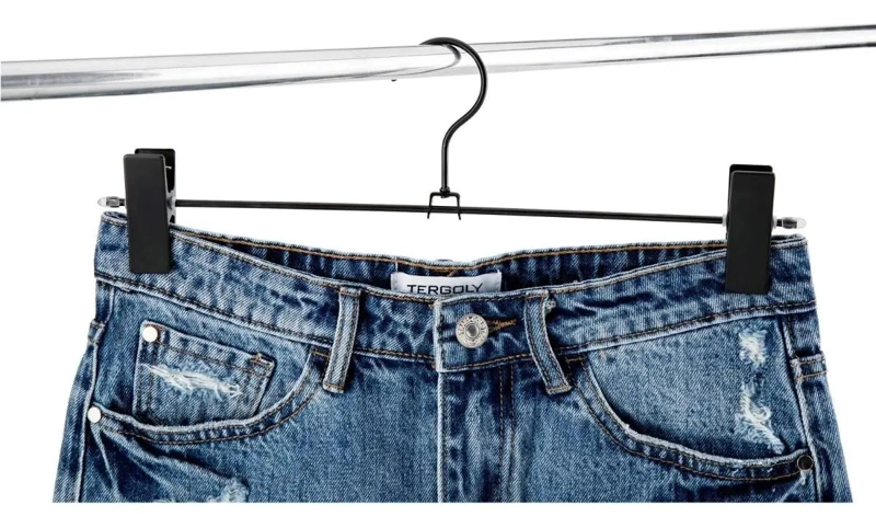 COLGADORES METALICOS CON PINZA PARA PANTALONES - 3