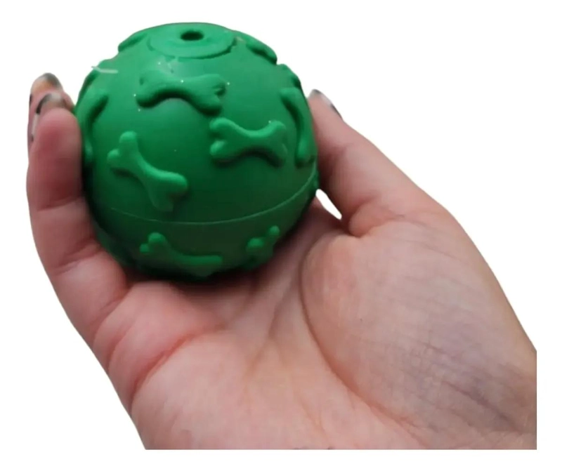 PELOTA RESISTENTE PARA MASCOTAS VERDE CON RECHINADOR - 2