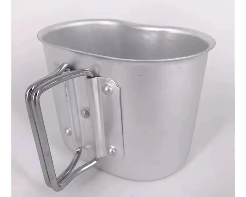 CANTIMPLORA MILITAR DE PLASTICO CON CUBIERTA DE FIELTRO - 10