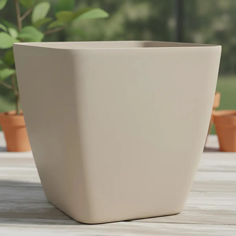 MACETERO CUADRADO GRANDE COLOR BEIGE CON DISEÑO MINIMALISTA - 1
