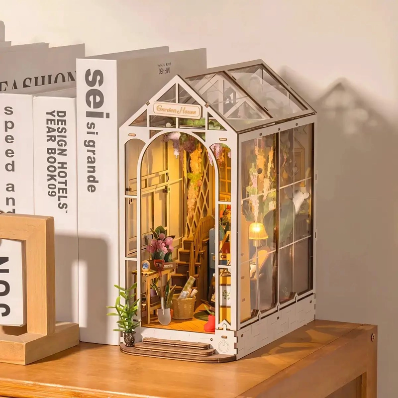 KIT DE CONSTRUCCION DE SUJETALIBROS EN MINIATURA CON LUCES LED - 7