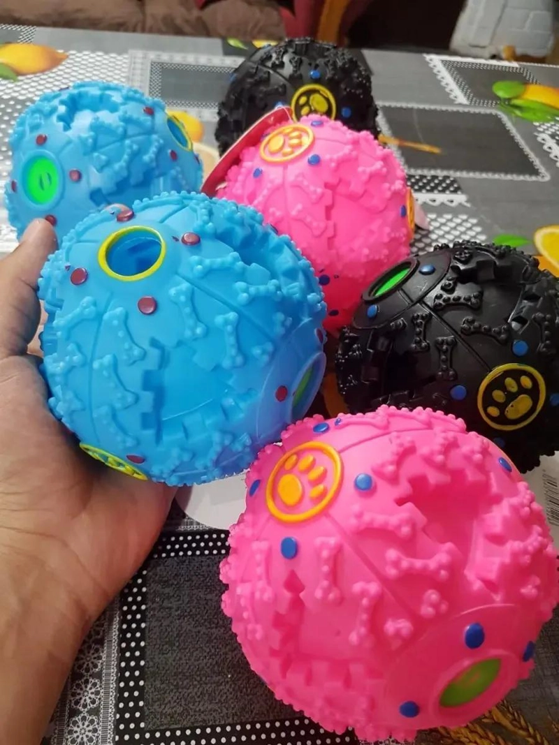PELOTA DISPENSADORA DE ALIMENTO PARA PERROS COLOR CELESTE - 2