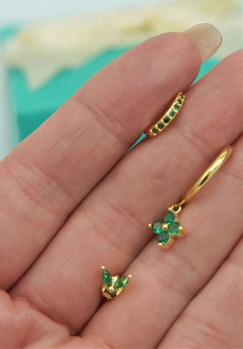 PACK DE AROS ANTONIA ZIRCONIA VERDE CON CHAPADO EN ORO 18K - 6