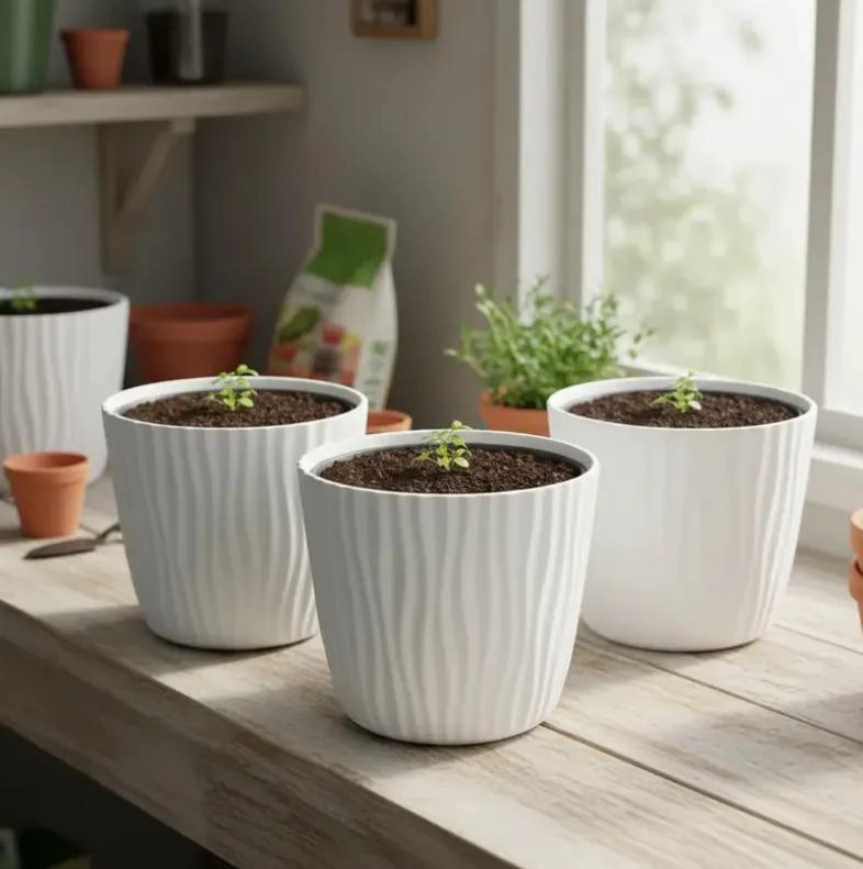 MACETEROS AUTORREGANTES PLASTICOS PARA PLANTAS DE INTERIOR - 1