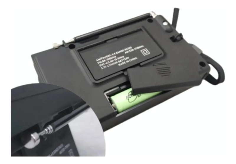 RADIO PORTATIL RECARGABLE BLUETOOTH CON 8 BANDAS DE SINTONIZACION - 2