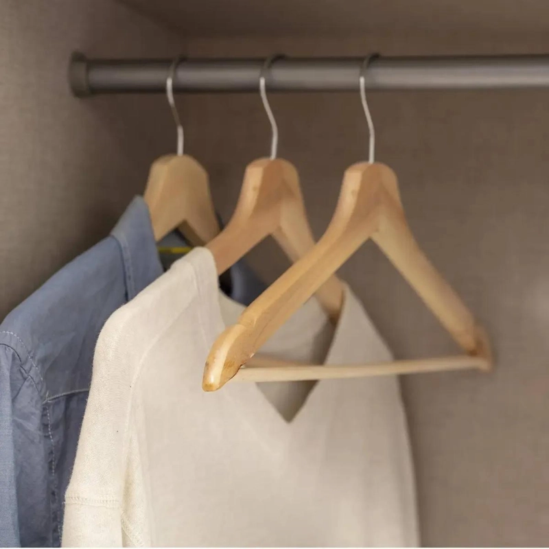 PACK DE 50 COLGADORES DE MADERA PARA ROPA - 3