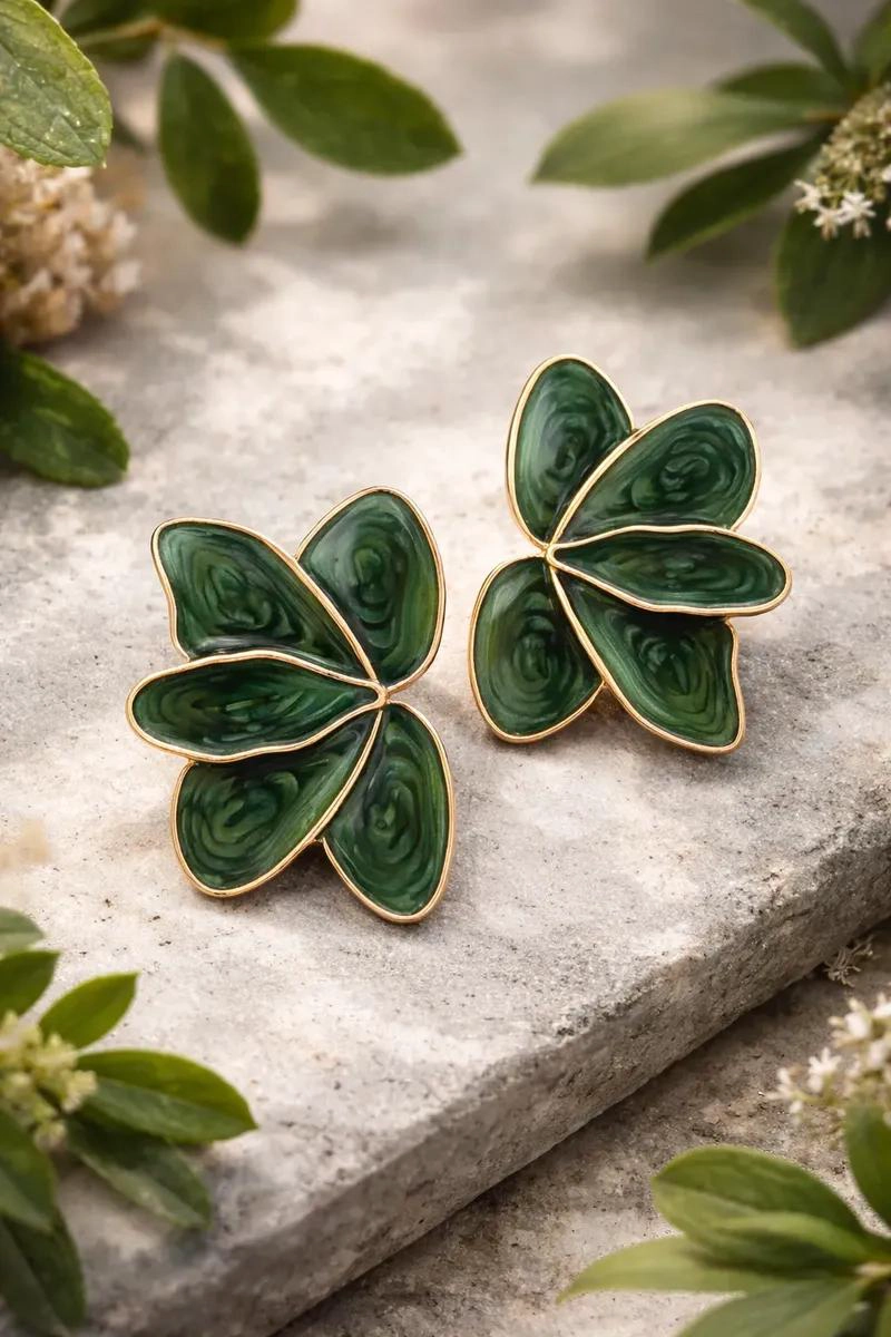 AROS DE ACERO BAÑADOS EN VERDE CON DISEÑO FLORAL ELEGANTE - 1