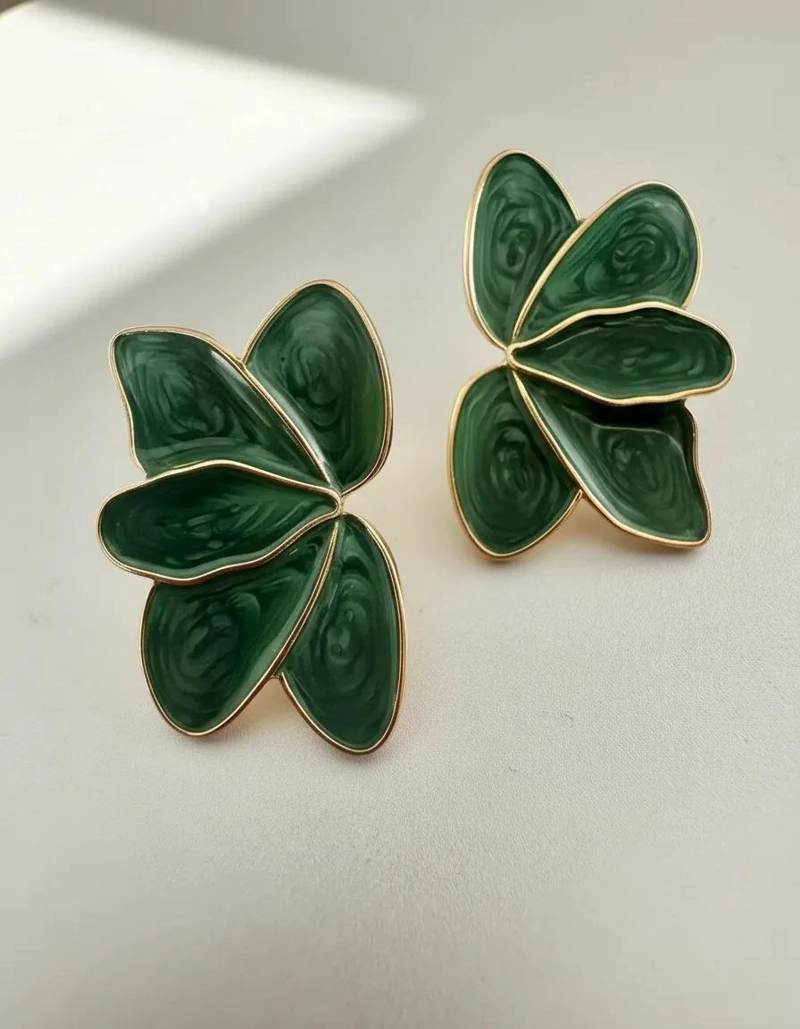 AROS DE ACERO BAÑADOS EN VERDE CON DISEÑO FLORAL ELEGANTE - 2