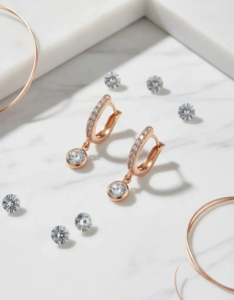 AROS COLGANTES DE CRISTAL EN ORO 18K BAÑADO ELEGANTES - 1