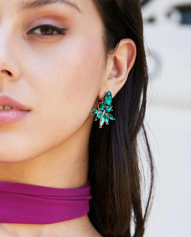 AROS ELEGANTES CON PIEDRA ESMERALDA PARA OCASIONES ESPECIALES - 1