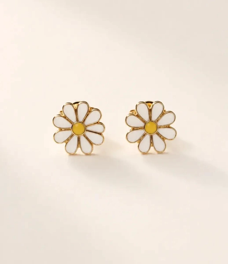 AROS ENCHAPADOS EN ORO 18K CON DISEÑO DE MARGARITA - 1