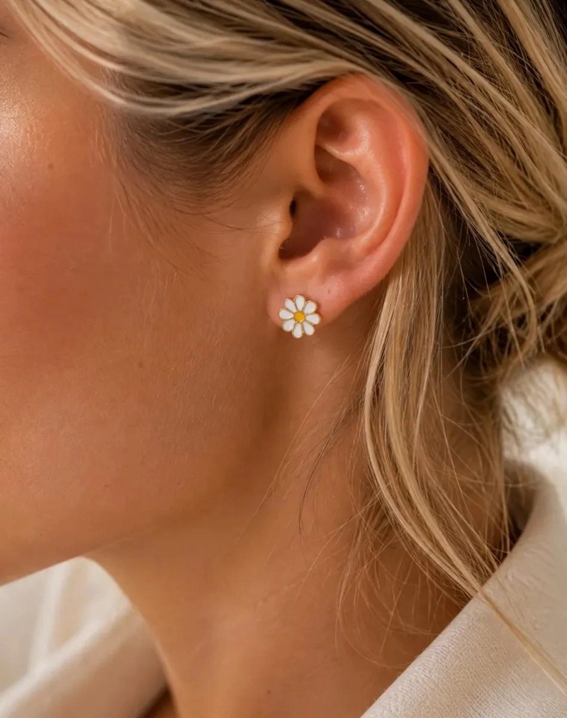 AROS ENCHAPADOS EN ORO 18K CON DISEÑO DE MARGARITA - 2