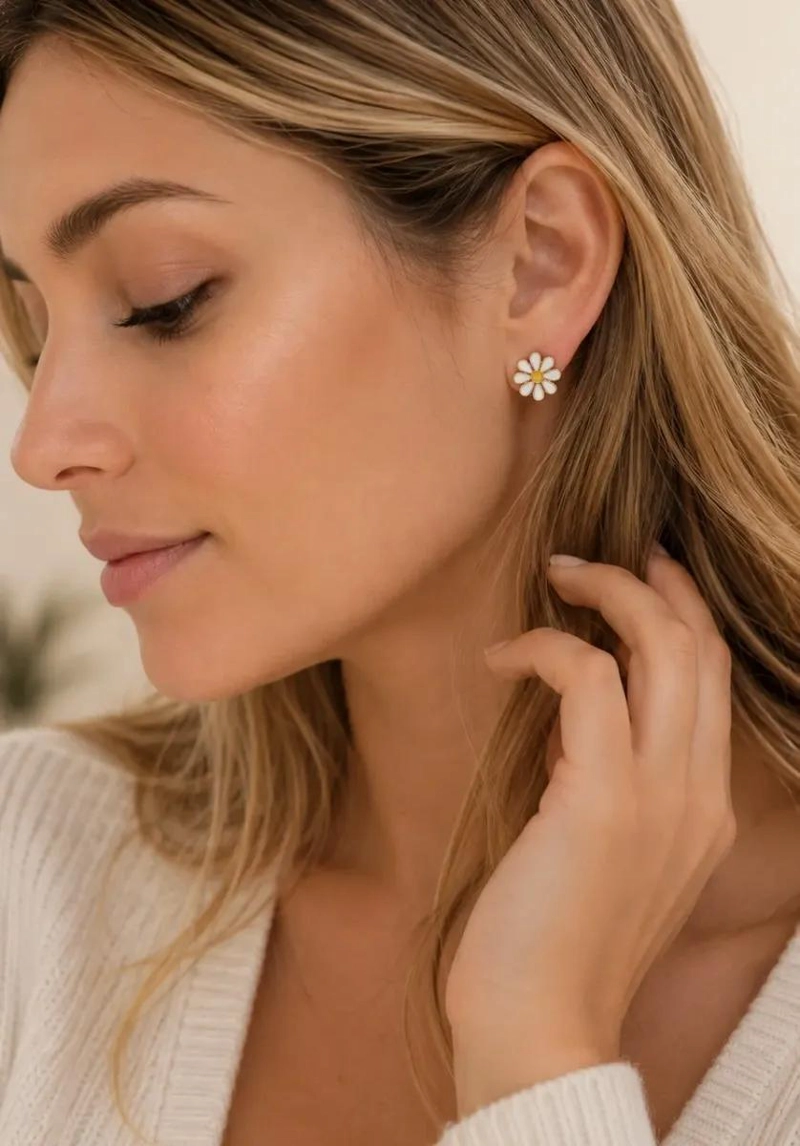 AROS ENCHAPADOS EN ORO 18K CON DISEÑO DE MARGARITA - 5