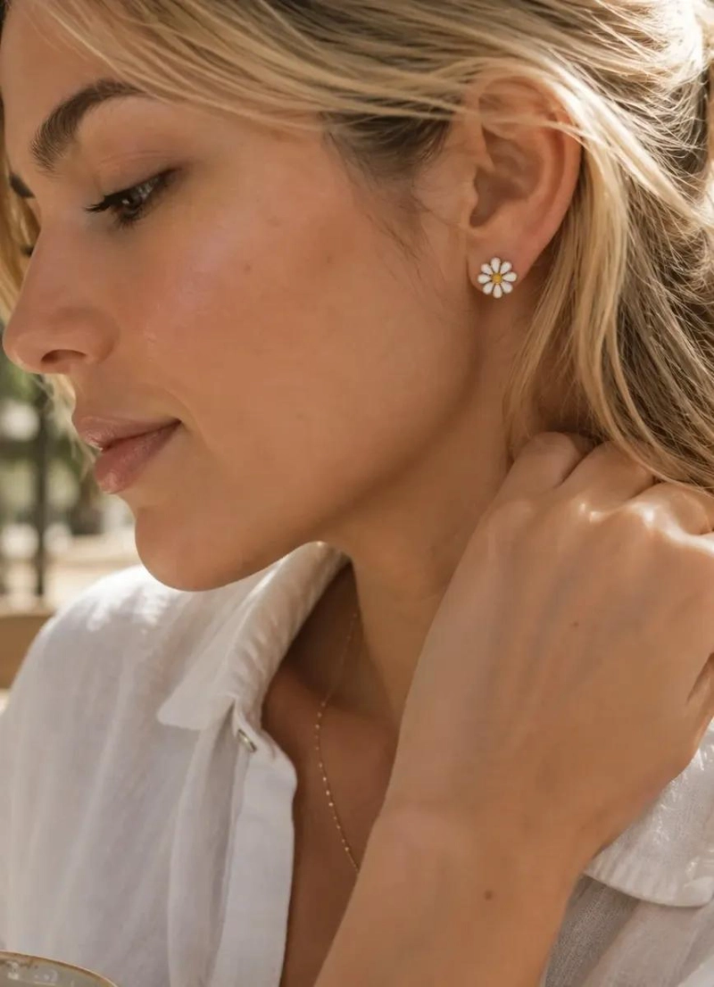 AROS ENCHAPADOS EN ORO 18K CON DISEÑO DE MARGARITA - 7