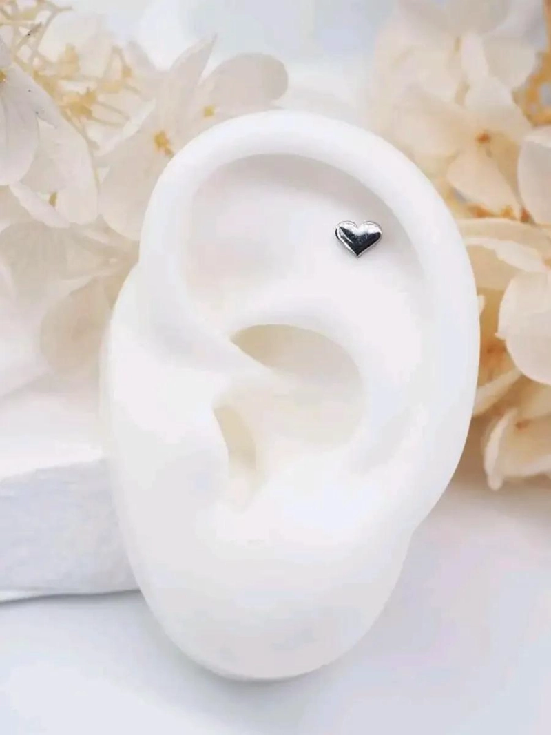 AROS PEQUEÑOS PARA NIÑA EN FORMA DE CORAZON CON TOPE DE ACERO QUIRURGICO Y BAÑO - 3
