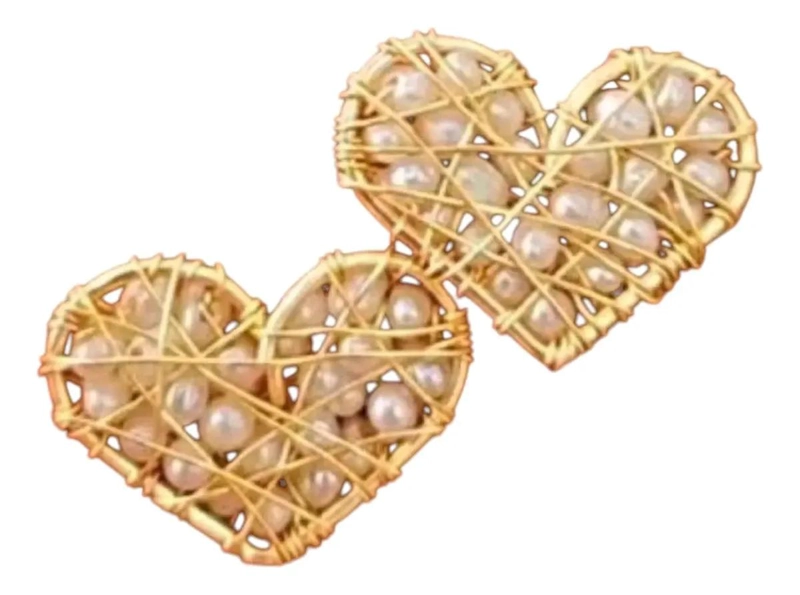 AROS DE CORAZON CON PIEDRAS ROJAS HECHOS A MANO EN ALAMBRISMO - 1