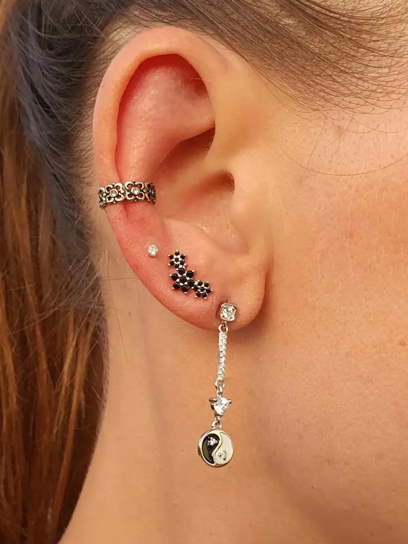 AROS COLGANTES YIN YANG EN PLATA 925 CON DISEÑO ELEGANTE - 2