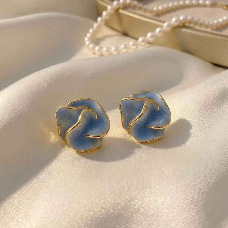AROS ELEGANTES BAÑADOS EN ORO PARA MUJER DE 1,4 CM - 3
