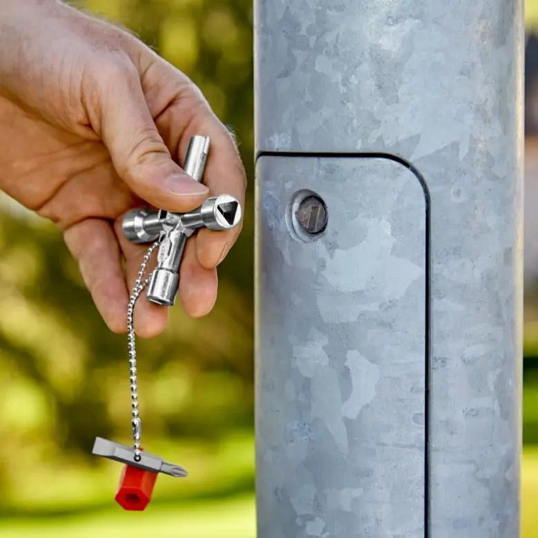 LLAVE MULTIFUNCIONAL PARA ARMARIOS DE CONTROL Y VALVULAS - 1
