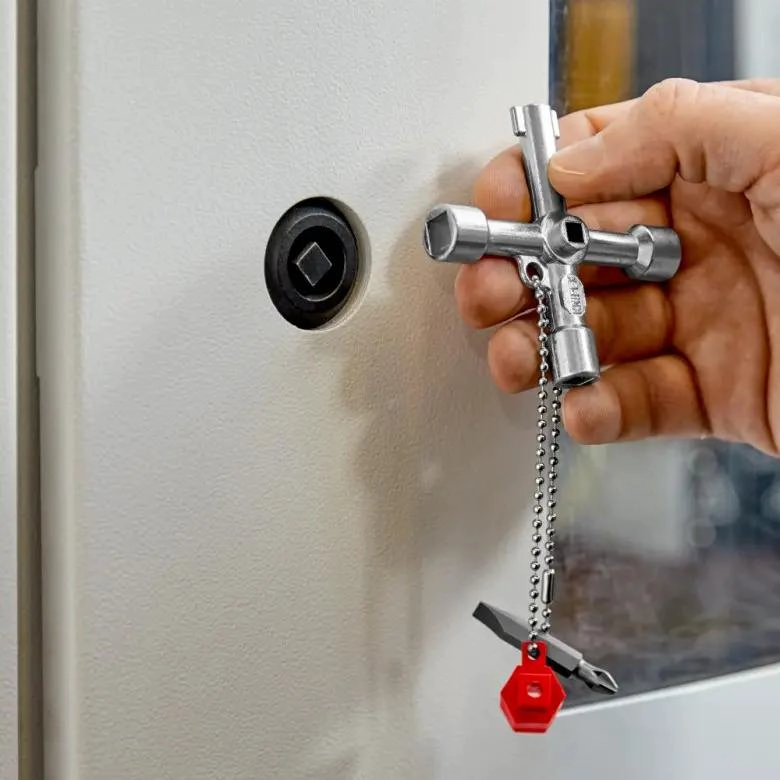 LLAVE MULTIFUNCIONAL PARA ARMARIOS DE CONTROL Y VALVULAS - 5