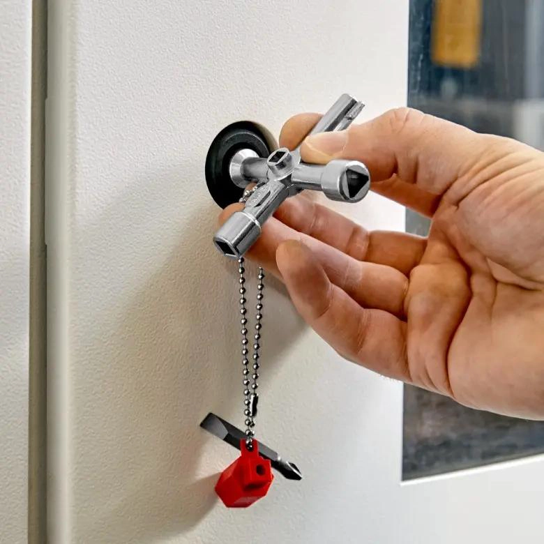 LLAVE MULTIFUNCIONAL PARA ARMARIOS DE CONTROL Y VALVULAS - 6