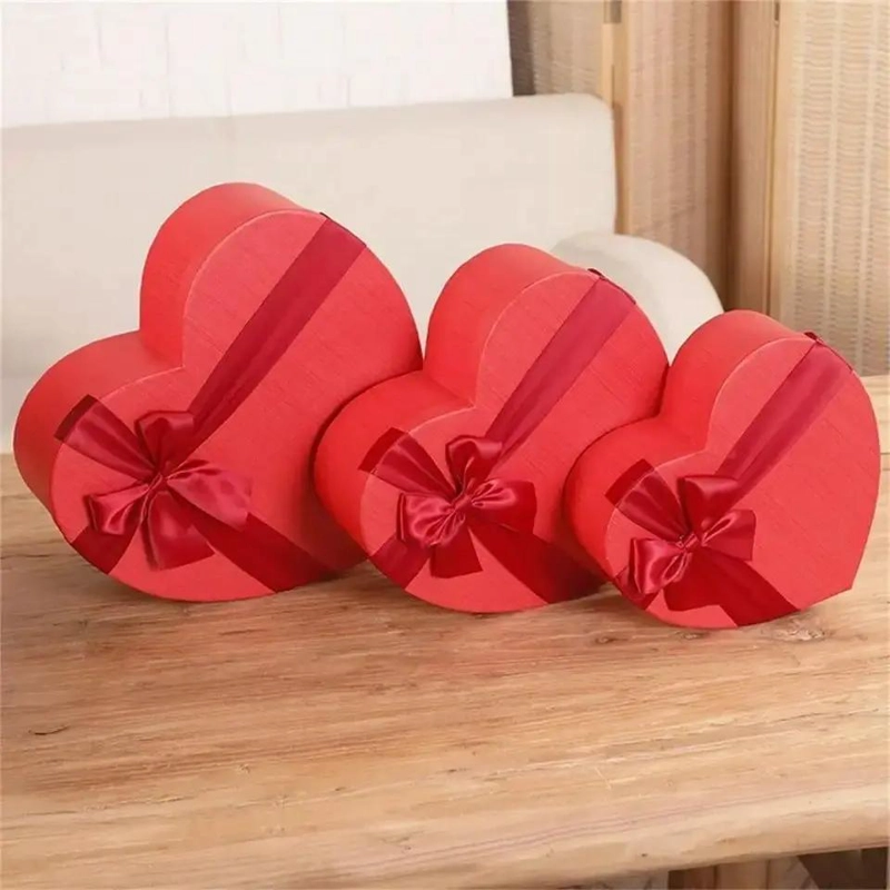 CAJAS DE REGALO EN FORMA DE CORAZON PARA CELEBRACIONES ESPECIALES - 2