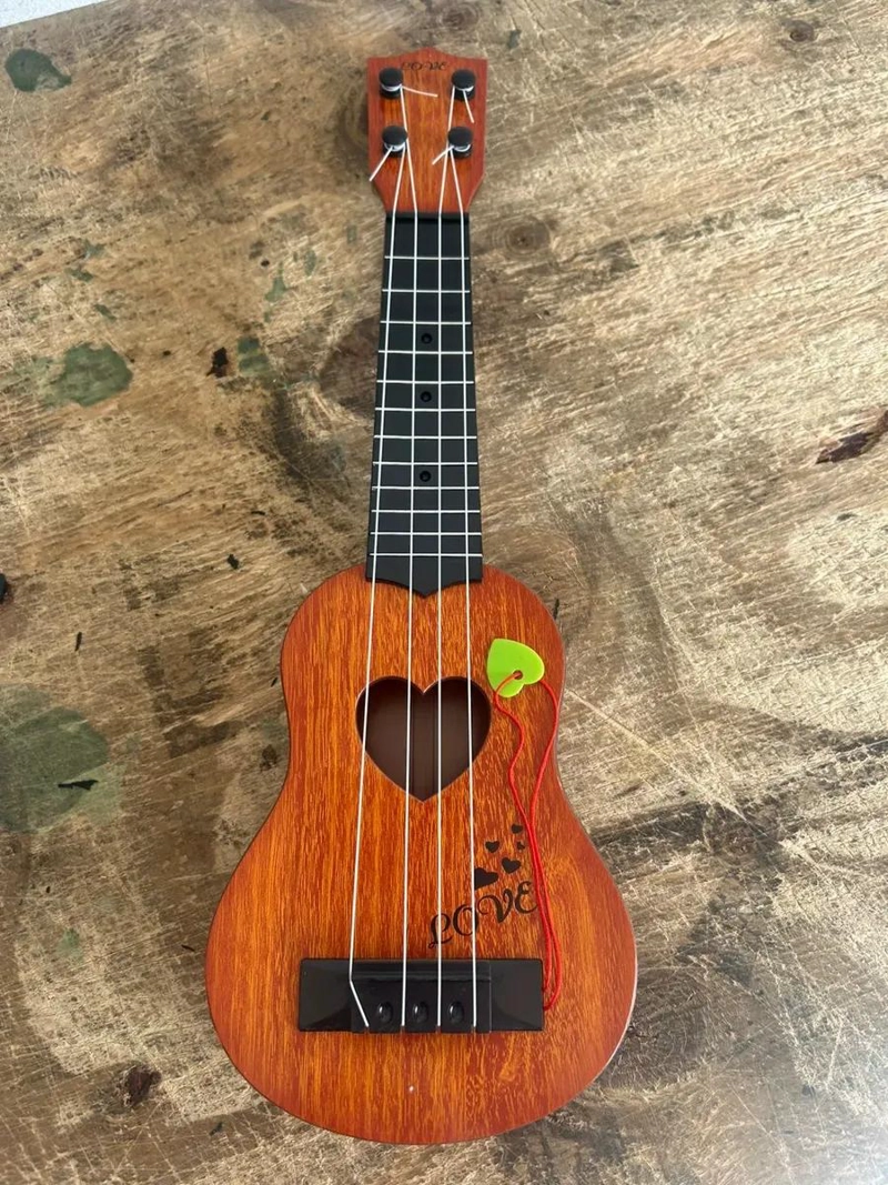 GUITARRA INFANTIL DE 4 CUERDAS PARA APRENDIZAJE MUSICAL - 5