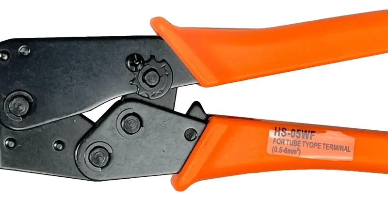 HERRAMIENTA CRIMPEADORA PARA CONECTORES - 1
