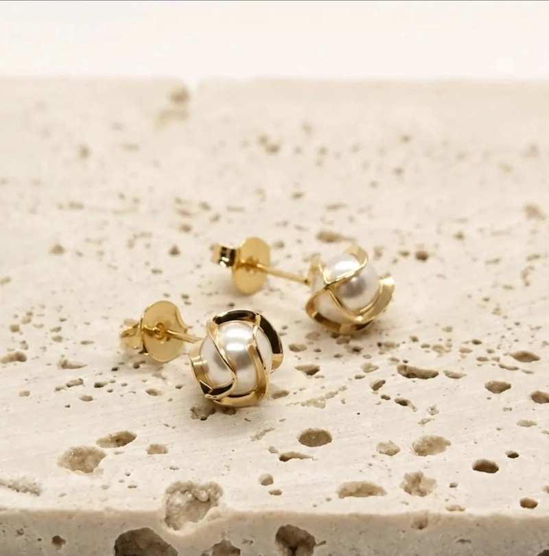 AROS ELEGANTES DE PERLA SINTE TICA ENCHAPADOS EN ORO 18K - 7