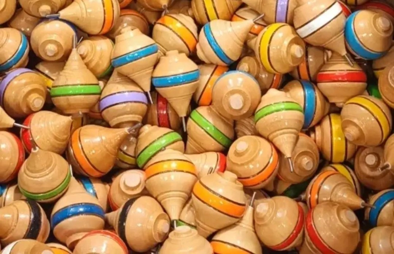 JUEGO DE 12 TROMPOS DE MADERA PARA FIESTAS PATRIAS - 3
