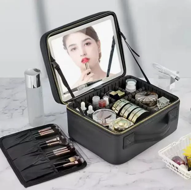 ESTUCHE COSMETIQUERO PROFESIONAL CON ESPEJO Y LUZ LED - 9