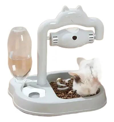 PLATO INTERACTIVO CON DISPENSADOR DE AGUA Y JUGUETE PARA MASCOTAS - 1
