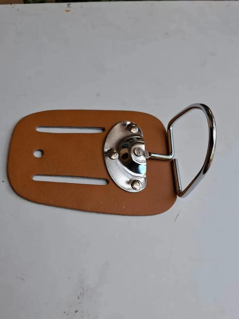 MARTILLO CARPINTERO PROFESIONAL 24OZ CON PORTAMARTILLO - 1