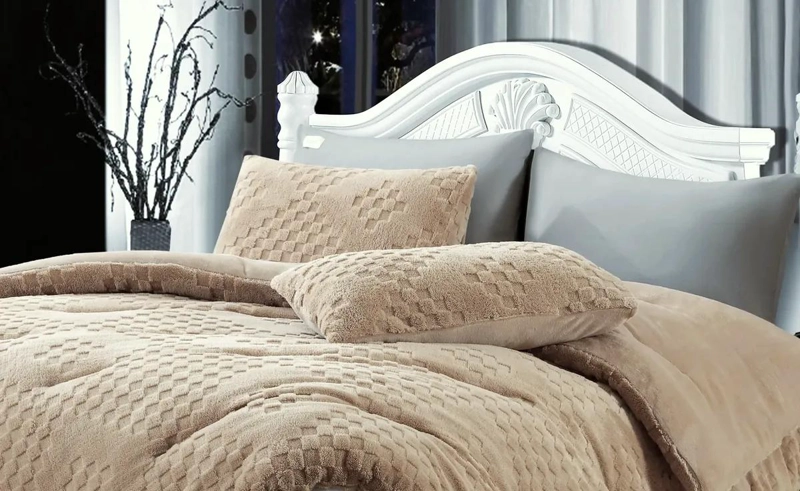 EDREDON REVERSIBLE ENGROSADO INVIERNO TEXTURA 3D KING - 7