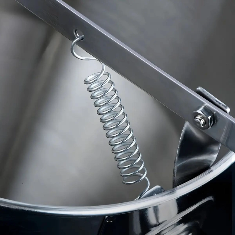 EMBUDO DOSIFICADOR DE ACERO INOXIDABLE 750ML CON SOPORTE PARA REPOSTERIA - 3