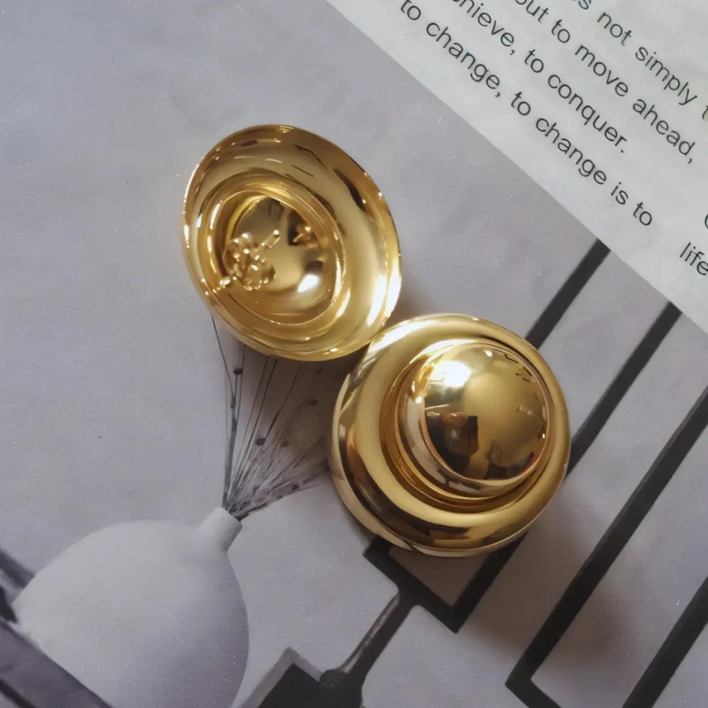 AROS ENCHAPADOS EN ORO BOTON TEXTURA LISA DE 2.5 CM - 4