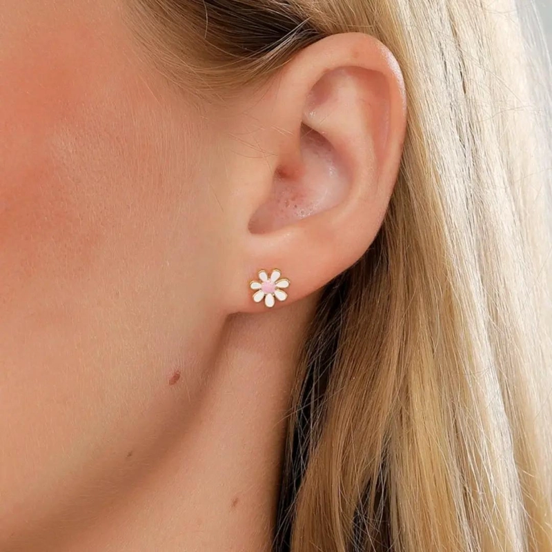 AROS DE FLOR PARA NIÑA CON TOPE SEGURO EN BAÑO DE ORO 18K - 4