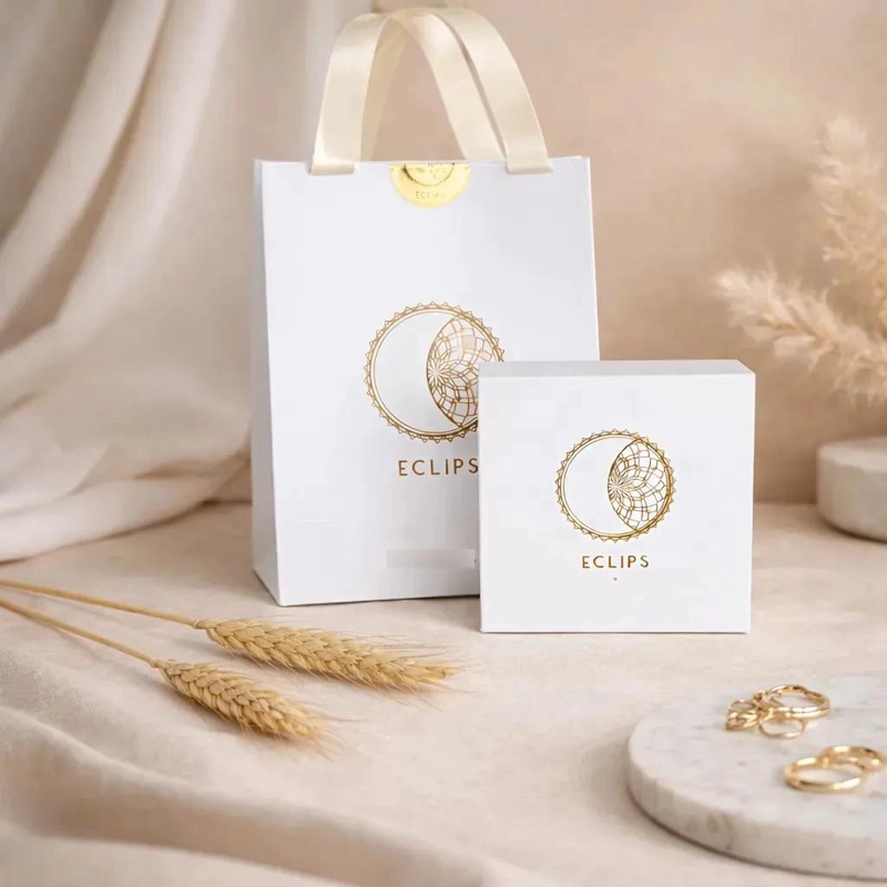 AROS DE CORAZON EN ORO 18K CON CAJA PARA REGALO - 6