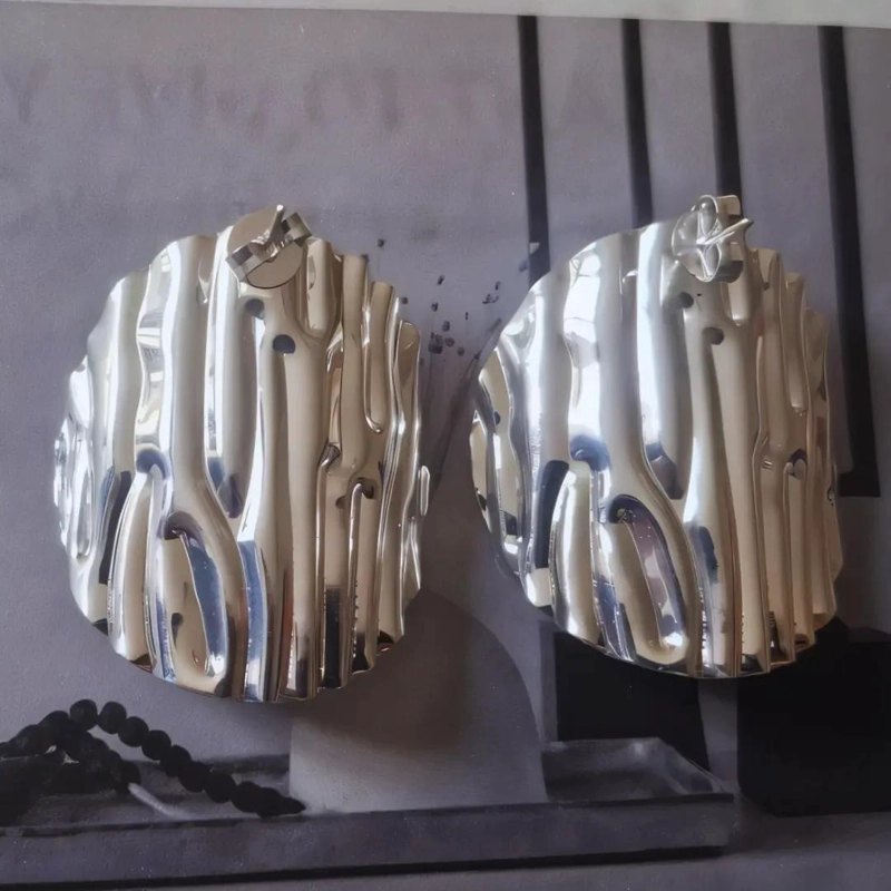 AROS ENCHAPADOS EN PLATA CON DISEÑO DE RELIEVE ELEGANTE - 7