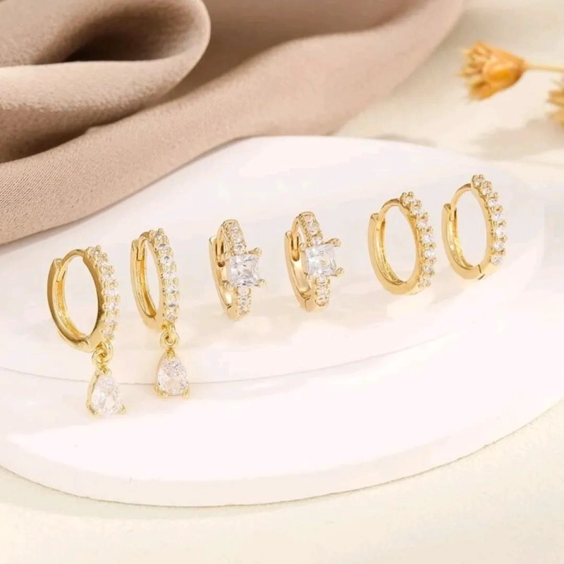 SET DE 3 PARES DE AROS CON CIRCONES Y BAÑO EN ORO 18K PARA SEGUNDAS PERFORCIONES - 2
