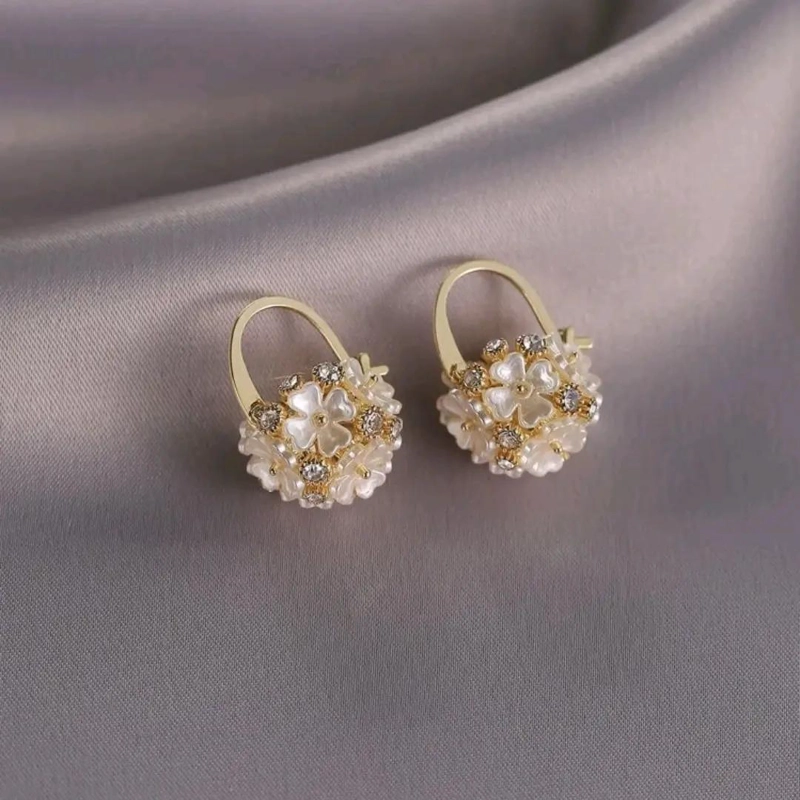 AROS DE ARGOLLA CON FLORES DE NACAR Y CIRCONES EN ORO 18K - 3