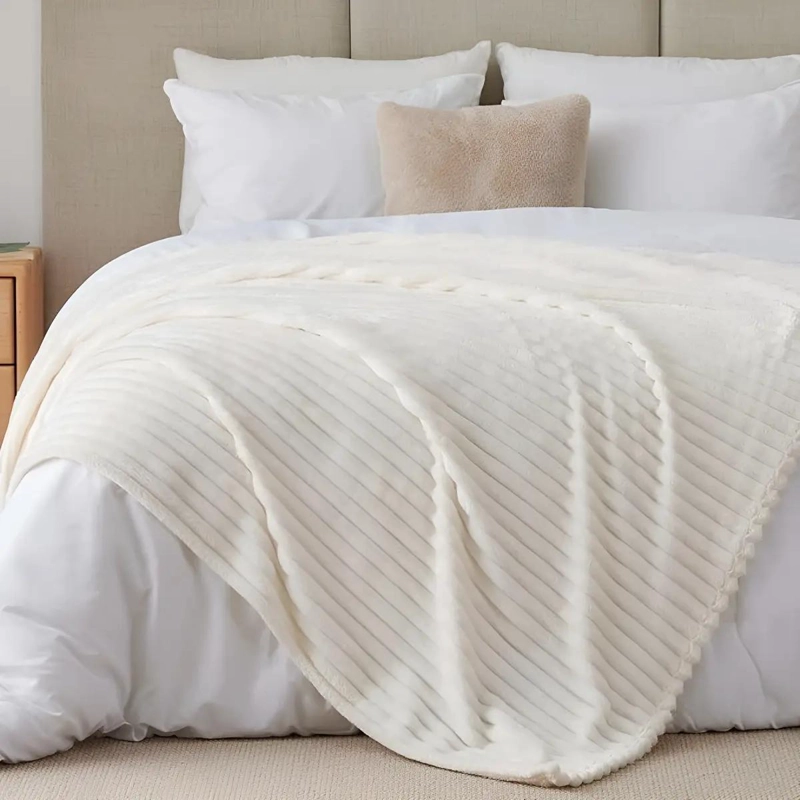 FRAZADA MANTA AURA ZEUS 130X150 CM SUAVE Y DECORATIVA - 1