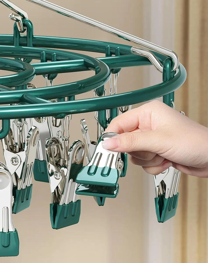 COLGADOR PLEGABLE PARA CALCETINES Y ROPA INTERIOR CON 24 CLIPS - 7